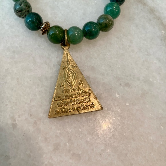 🔸NWT🔸 Moss Agate Beaded Bracelet with Vintage Tibetan Gold Charm - Picture 10 of 12